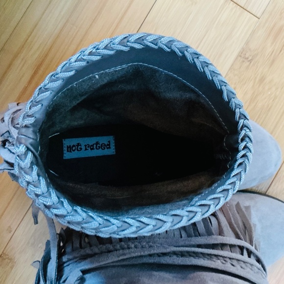 Faux Suede Beige Fringe Cowboy Ankle Bootie Size 6 - Picture 9 of 11